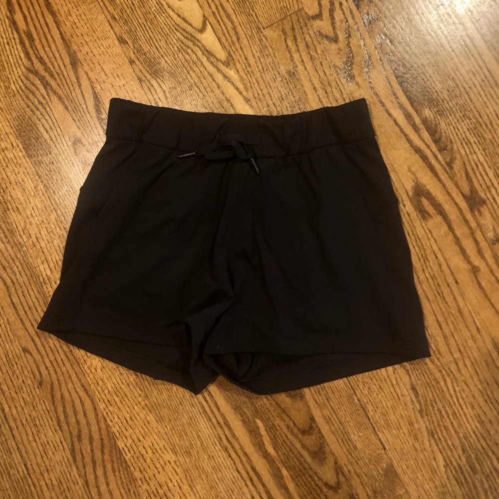 Lululemon on the fly short, 2.5”